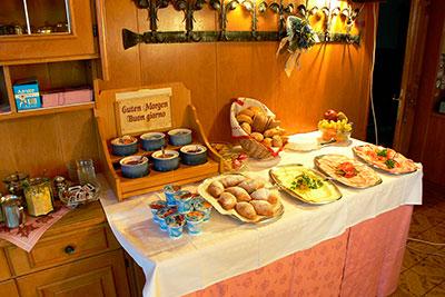Frühstück im Gasthof Tiefenbrunn