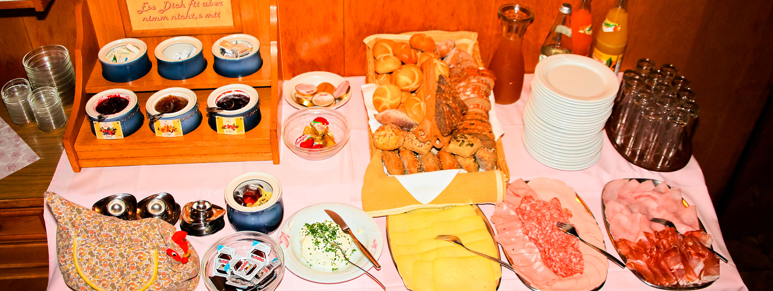 Frühstücksbuffet Gasthof Tiefenbrunn