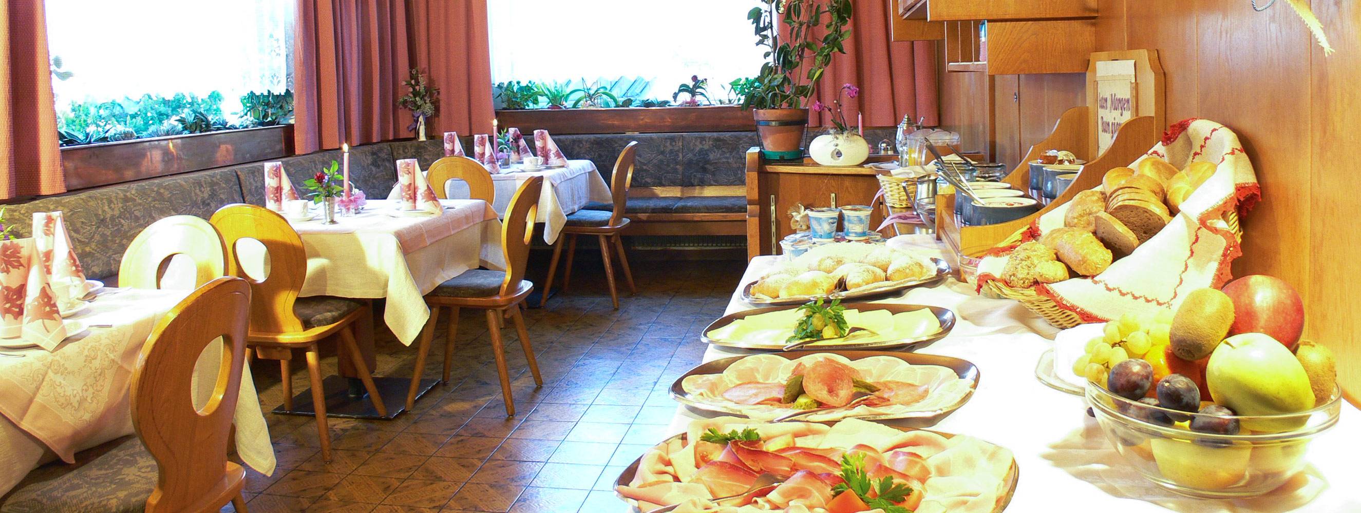 Frühstücksraum Gasthof Tiefenbrunn